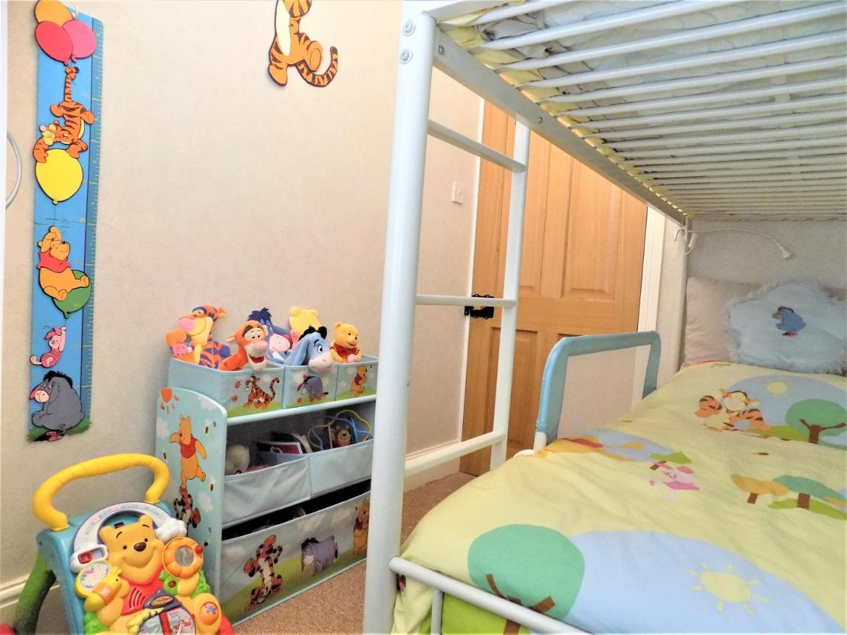 Number 12 Yorkshire Holiday House Mijas Costa Ngoại thất bức ảnh